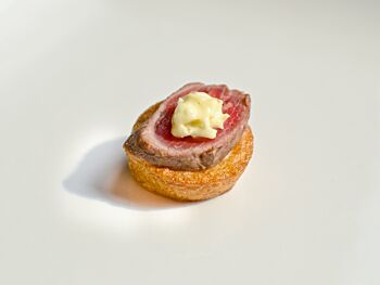 Mini Yorkshire Puddings with Roast Beef