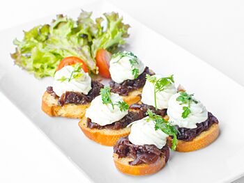 Crostini of Goats Cheese with Red Onion Marmalade