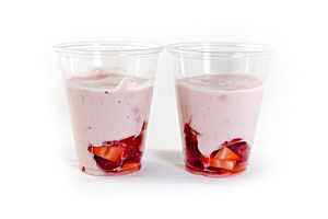 Fresh Strawberry Yoghurt Pot - Individual