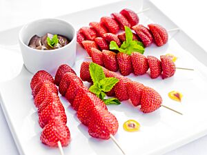 Strawberry Brochettes with Chocolate Dip
