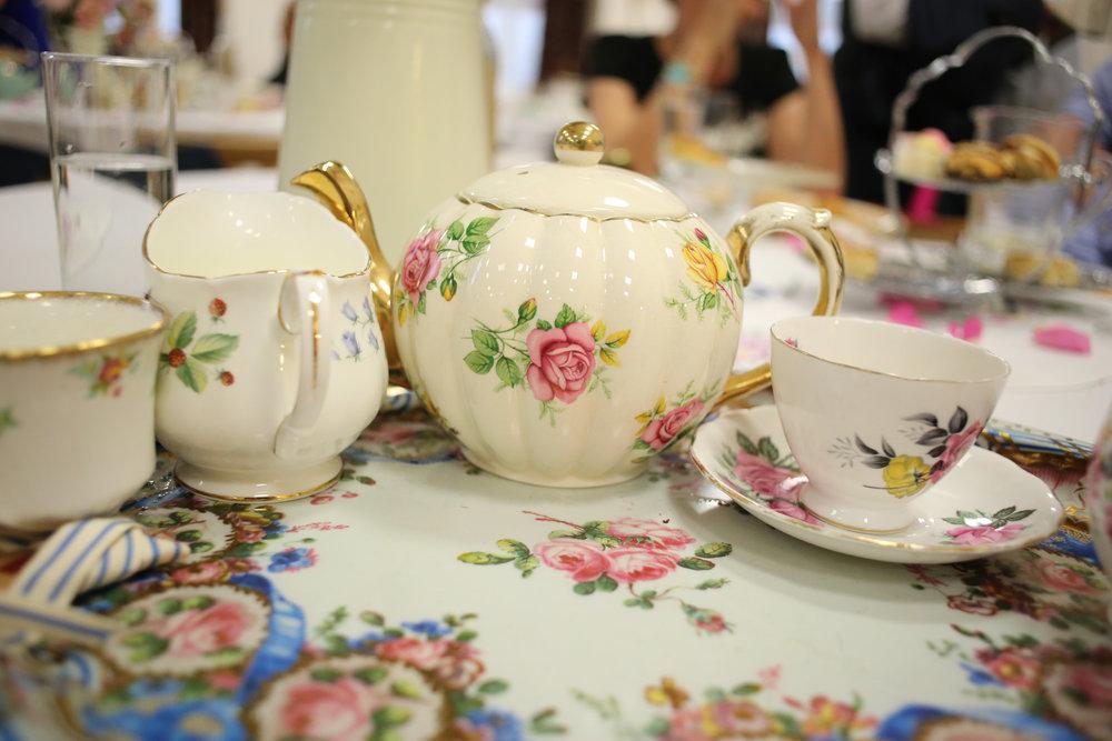 HOST AN EXTRAORDINARY TEA PARTY: HIRE A CATERING SERVICE PROVIDER